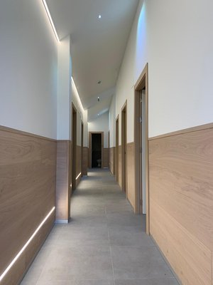 Cream Oak — стеновая панель в нише